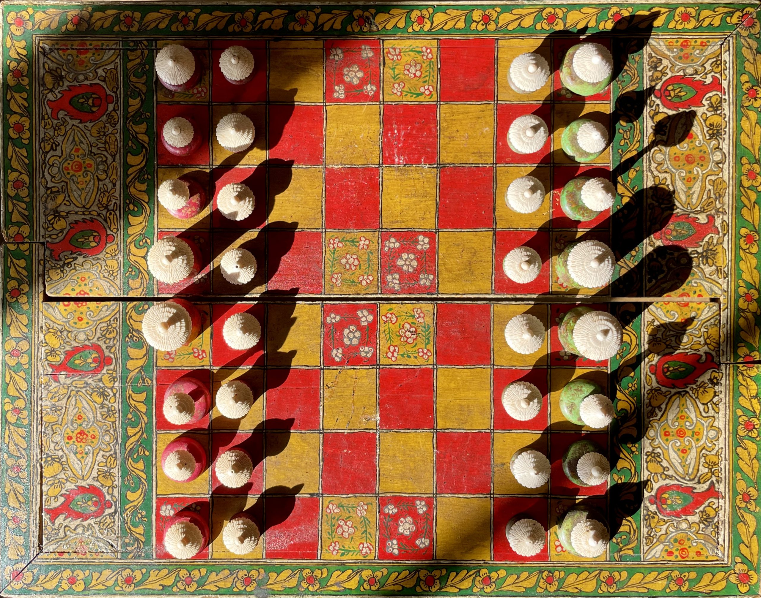 North Indian Polychrome Muslim Ivory Chess Set on a 18th Century Indian Nard Board 4